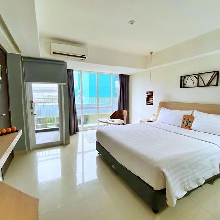 Harper Mt Haryono By Aston Hotel Jakarta Exterior photo