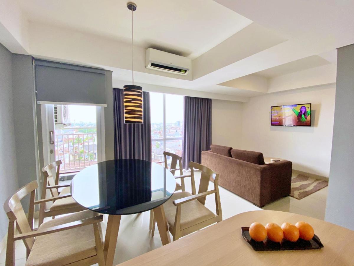 Harper Mt Haryono By Aston Hotel Jakarta Exterior photo